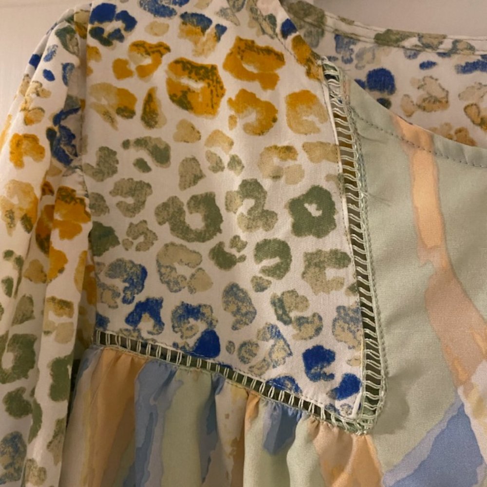 Umgee adorable top, size large - Picture 2 of 6